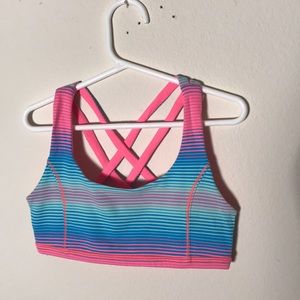 Kids ivivva REVERSIBLE crop top
